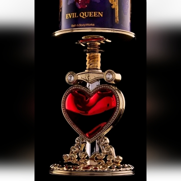 Disney Bath & Body Works Evil Queen Snow White Dagger Heart Candle Holder Gold - Picture 3 of 15